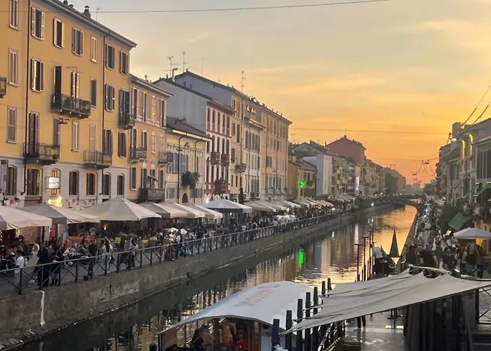 Elena S Navigli Apartment *